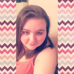 Meet your Posher, Annissa